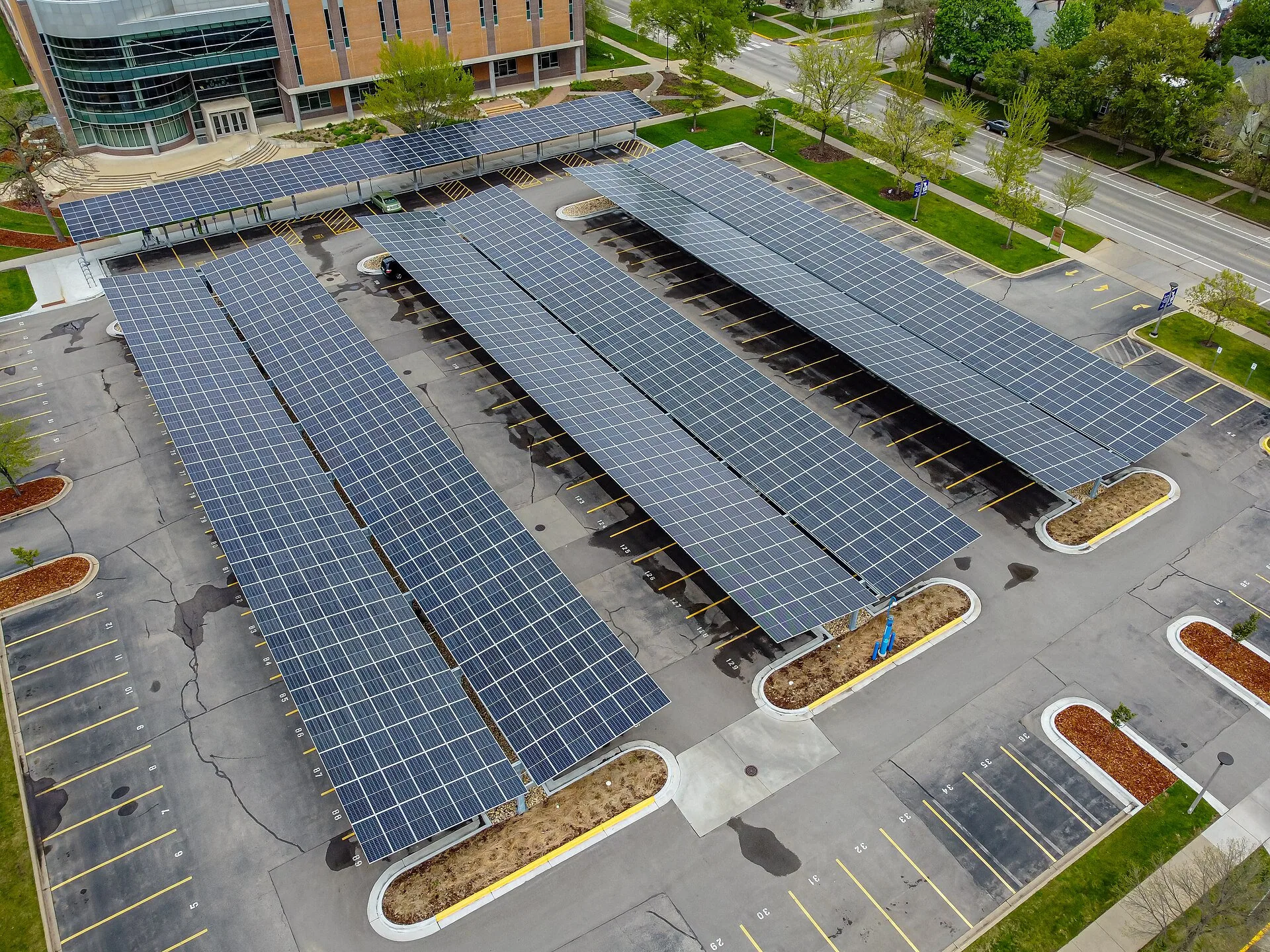 Solar canopy